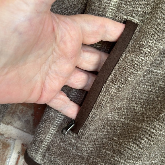 Patagonia Brown Lightweight Full-Zip Sweater Jscket - Picture 2 of 7